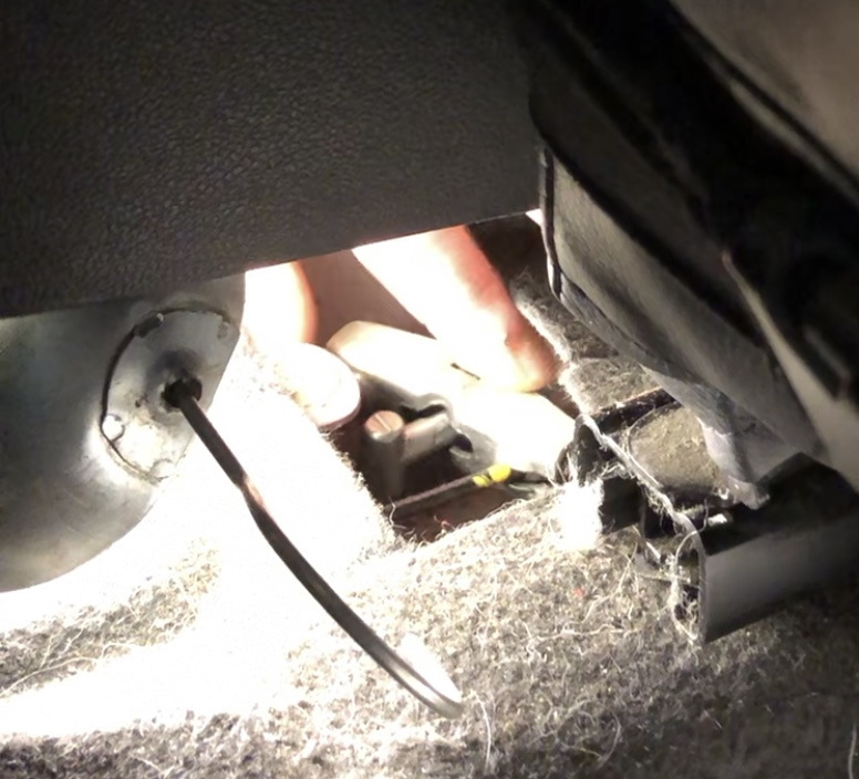 Задние колодки, ручник, тросик ручника — Renault Duster (1G), 1,6 л ...