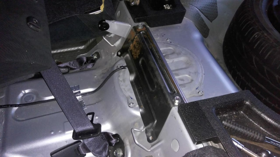 Замена топливного фильтра на Matsuma — Honda Civic 4D (8G), 1,8 л, 2010 ...