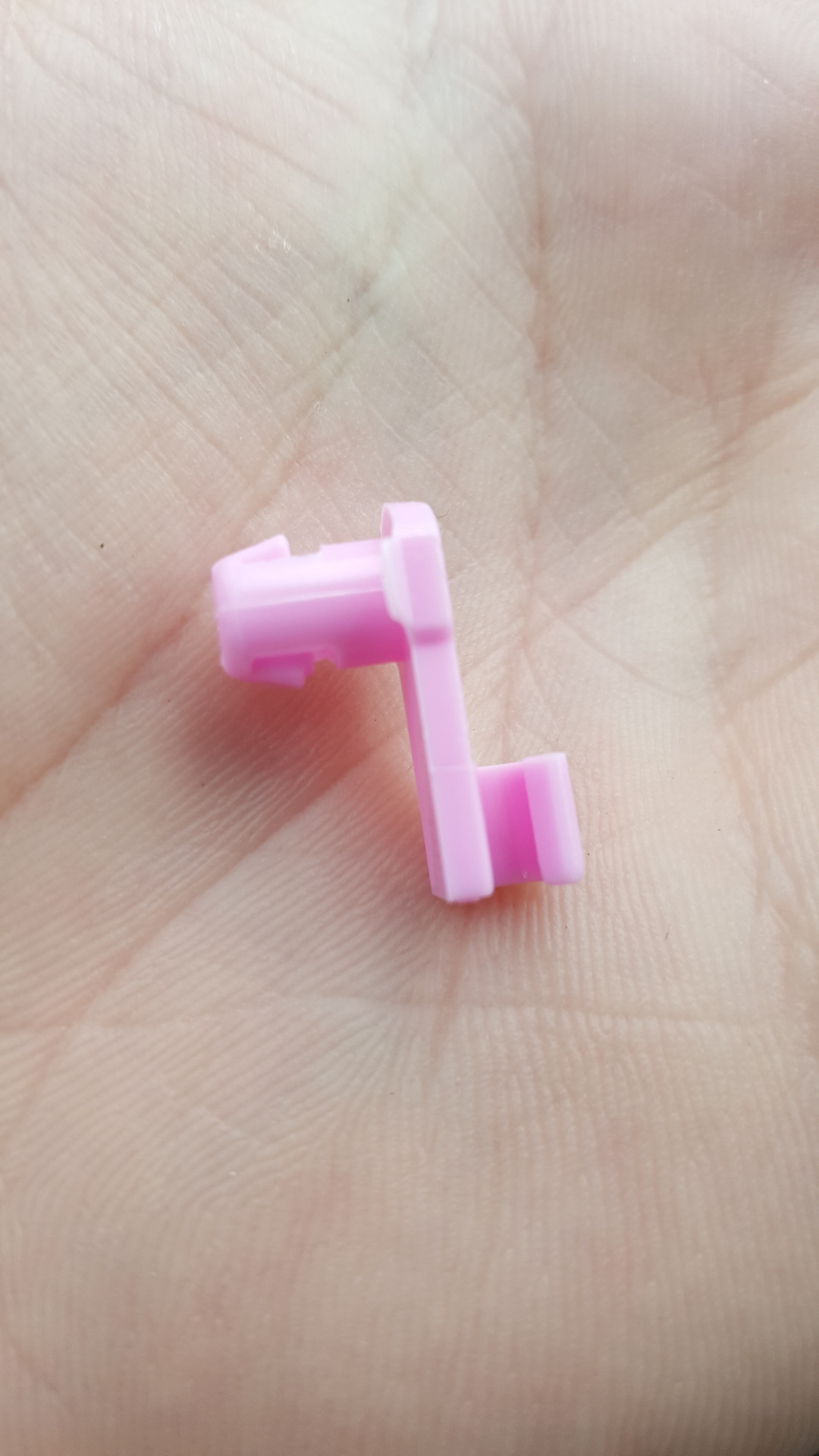 фиксатор тросика двери. клипса тяги замка двери хонда фит. фиксатор тросика двери. держатель тяги замка плас renault 7703080117. фиксатор тросика двери.