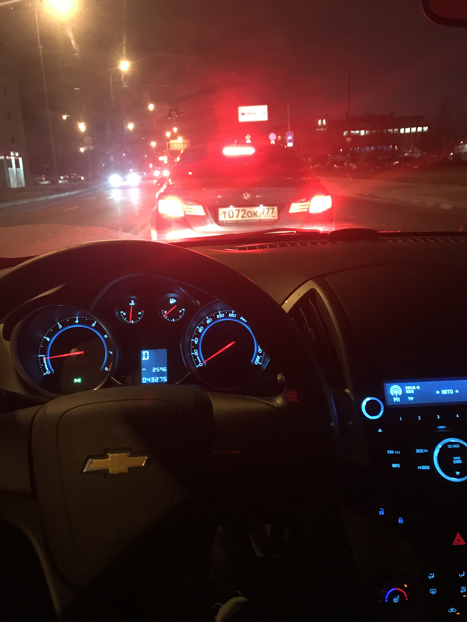 Chevrolet Cruze ночью