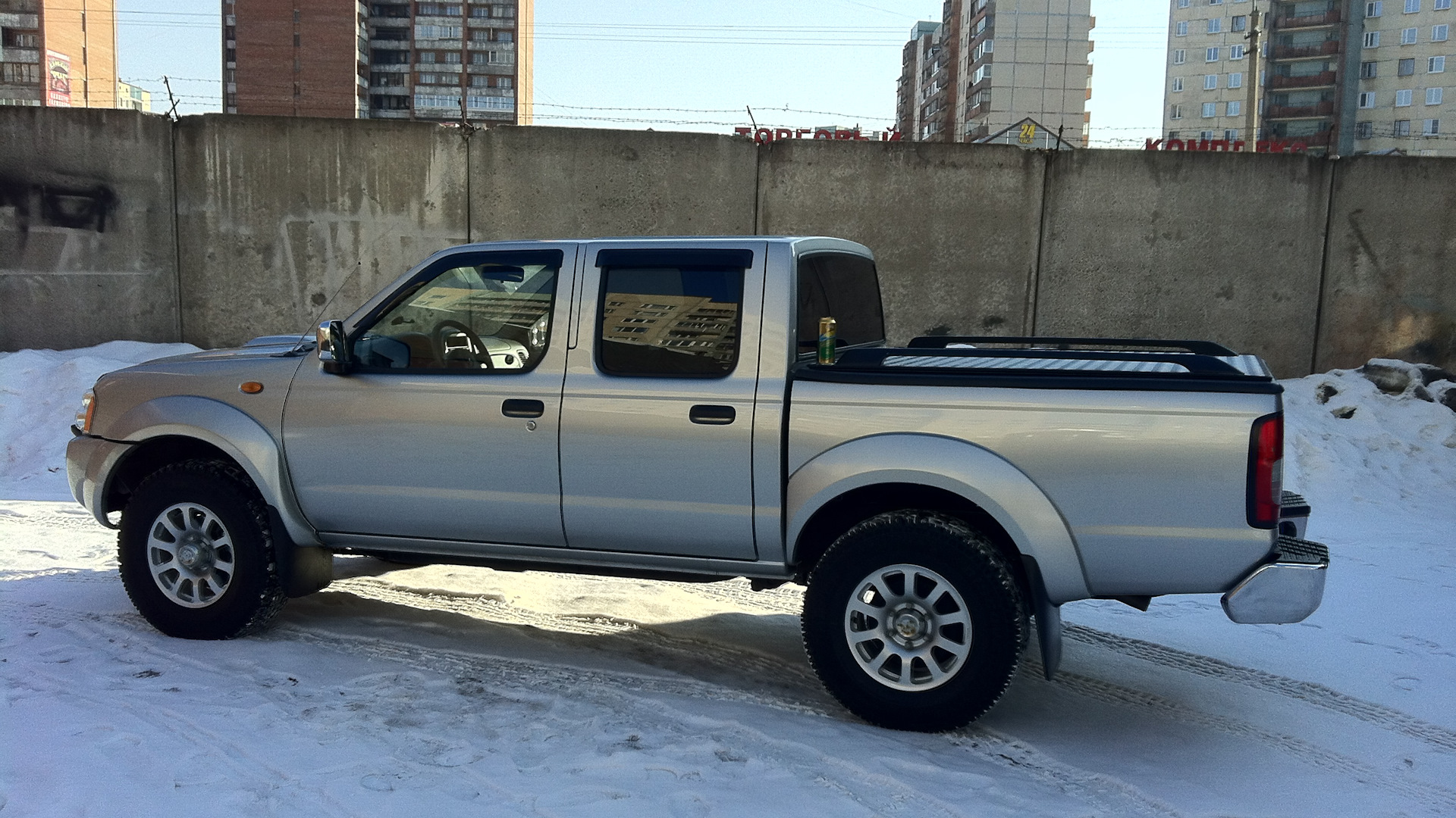 Мп 300. Nissan np300. Ниссан НП 300. Nissan np300 2010. Ниссан МП 300 пикап.