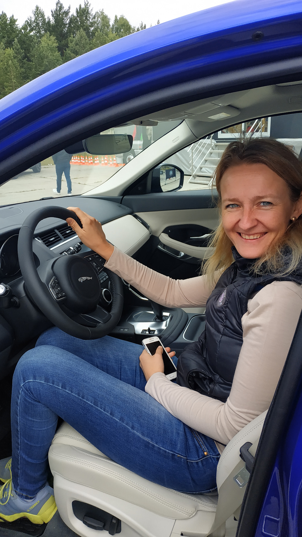 Праздник Лэнд Ровер в Минске. — Toyota Tundra (II), 5,7 л, 2011 года ...