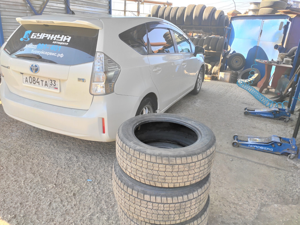 Летняя резина 205/65 R16 — Toyota Prius V, 1,8 л, 2012 года | шины | DRIVE2
