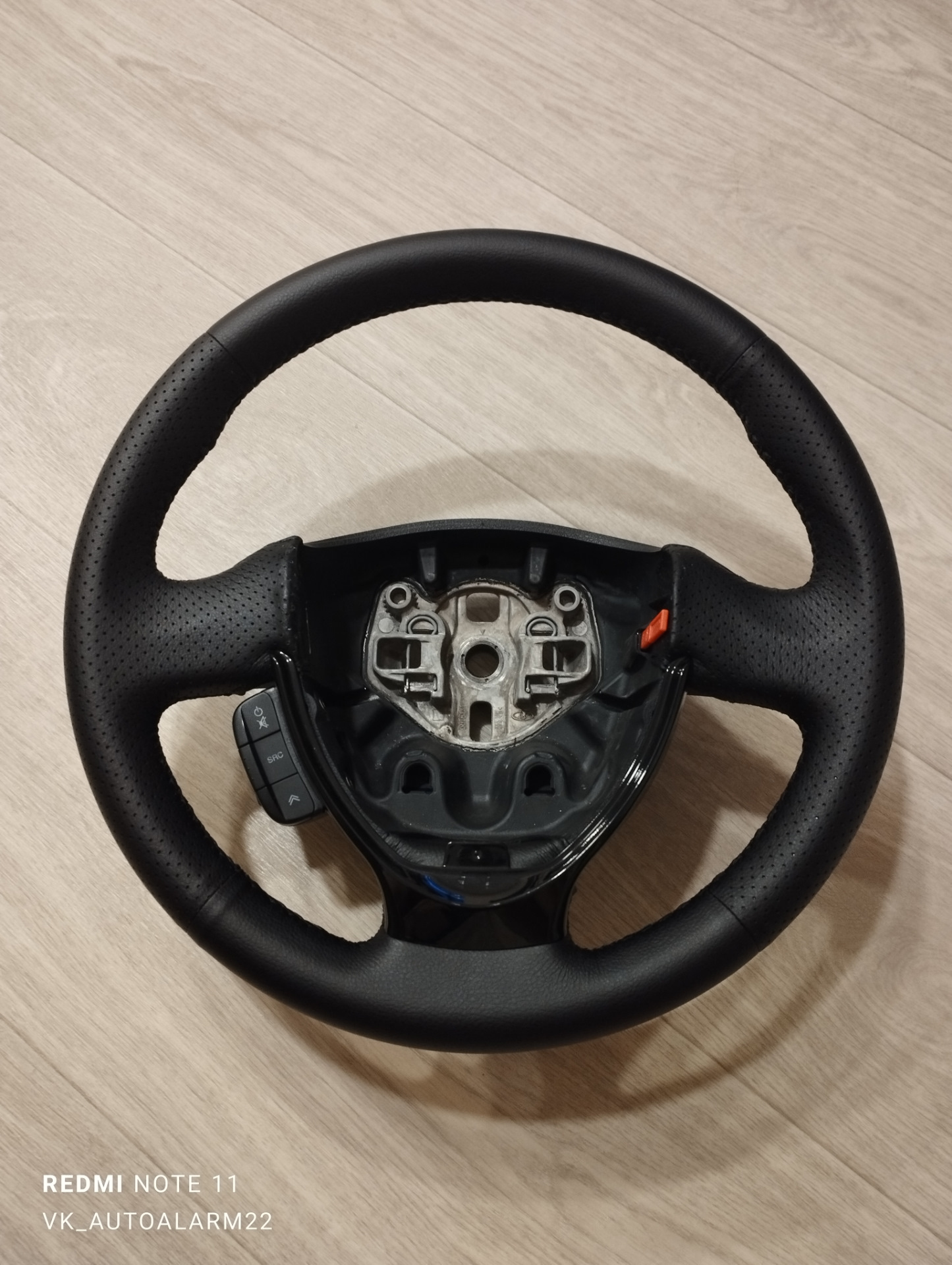 Оплетка руля — Lada Гранта (2G) FL, 1,6 л, 2021 года | стайлинг | DRIVE2