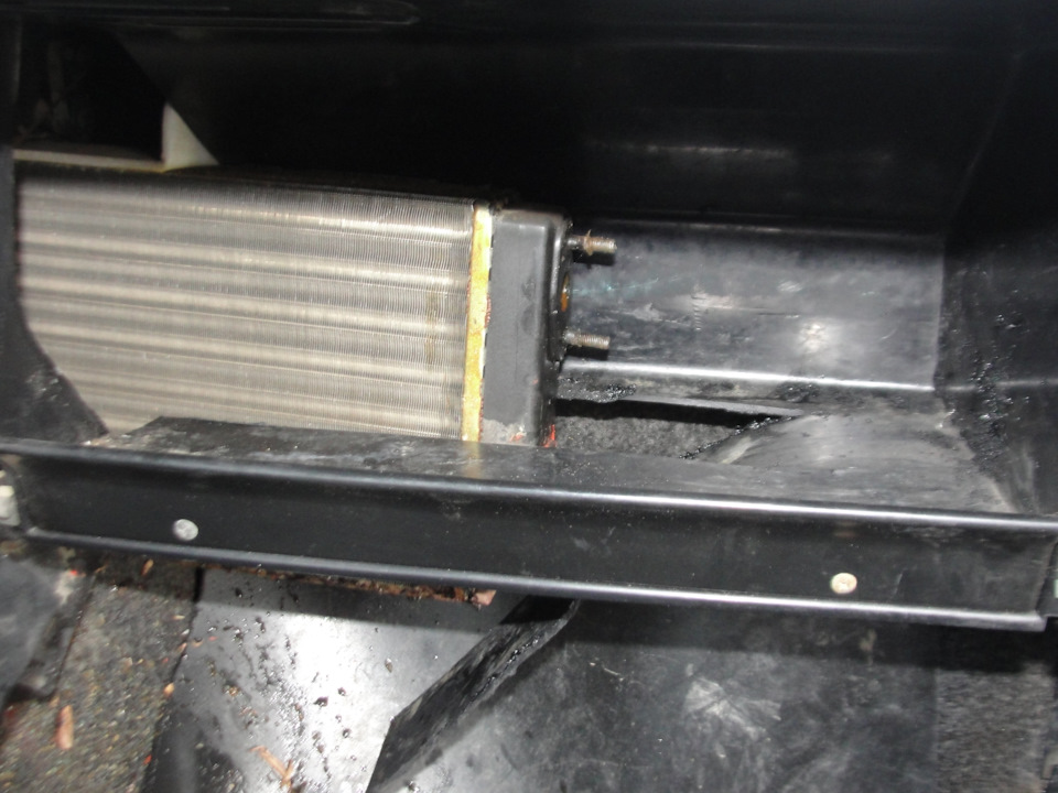 Радиатор отопителя 2108 в ИЖ Оду . — ИЖ 2126, 1,7 л, 2003 года | своими ...