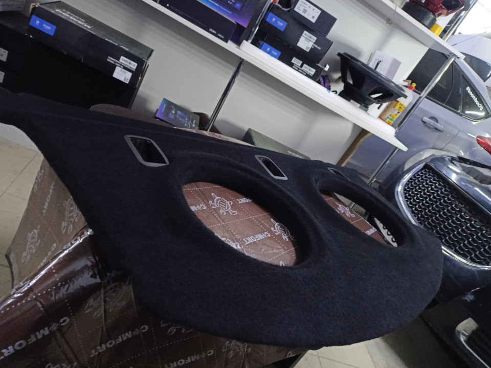 Установка ГУ Teyes CC3 2K + Free Air сабы 2x12'' в полку седана — Opel ...