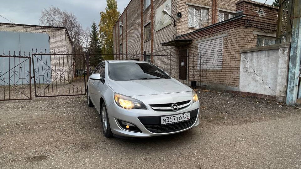 OPEL ASTRA J Тип двигателя