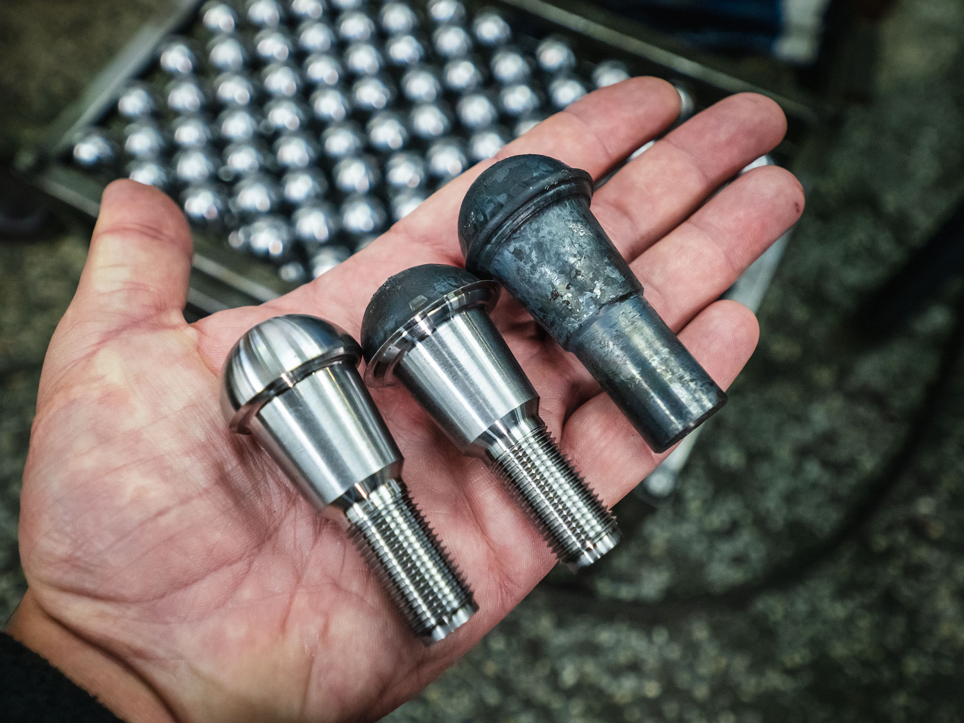 Шкворня уаз ваксойл на спайсер. Шкворня ваксойл. Шкворня ваксойл. Шкворня ваксойл на уаз 469 колхозный мост. Шкворня ваксойл.