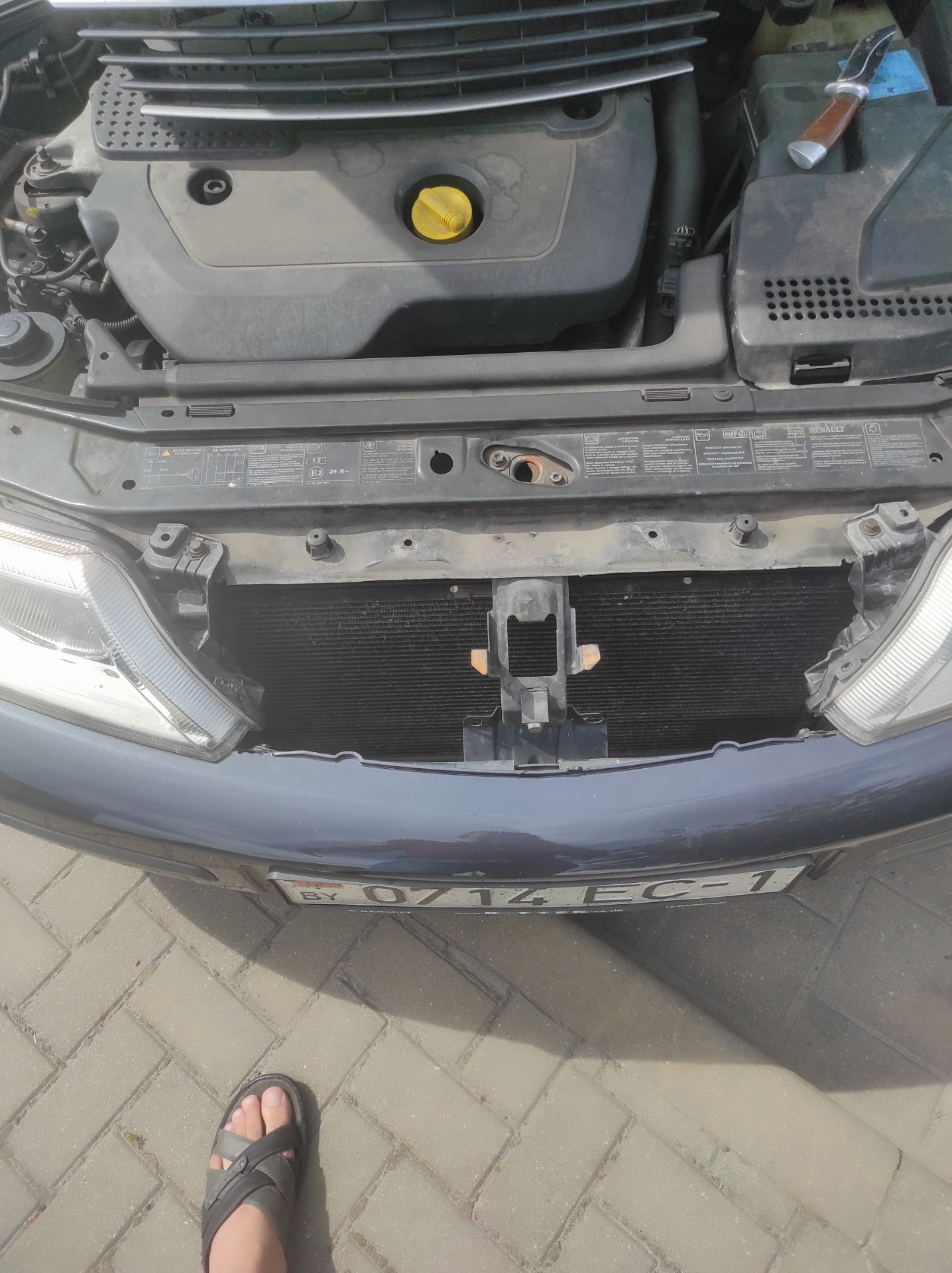 Замена лампочки противотуманки Рено лагуна 2 — Renault Laguna II, 1,9 л ...