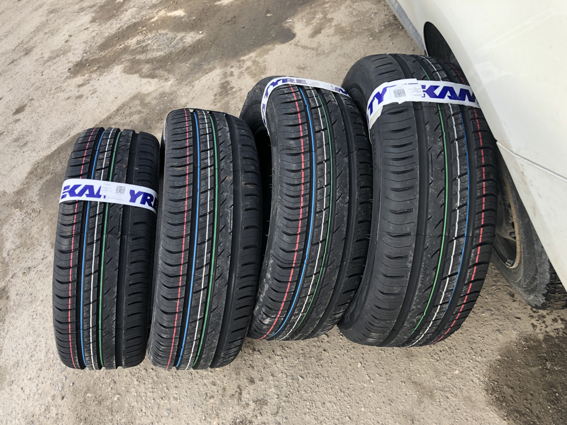 Резина летняя r17 кордиант. Шины Виатти страда 2. Cordiant Sport 3 225/45 r17. Viatti strada Asimmetrico комплект.