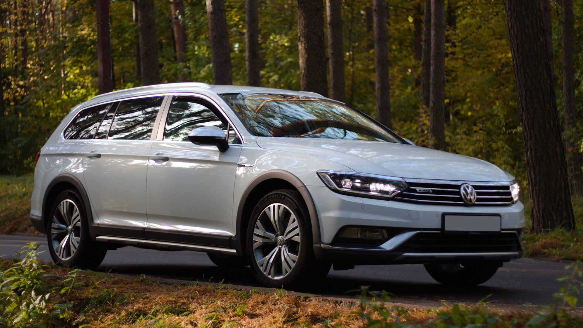 Volkswagen Passat b8 Alltrack Р±РµР»С‹Р№