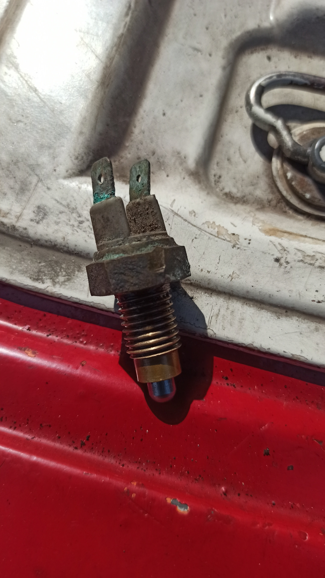 Моргает лампа заднего хода (лечение) — Volkswagen Caravelle (T3), 1,8 л ...