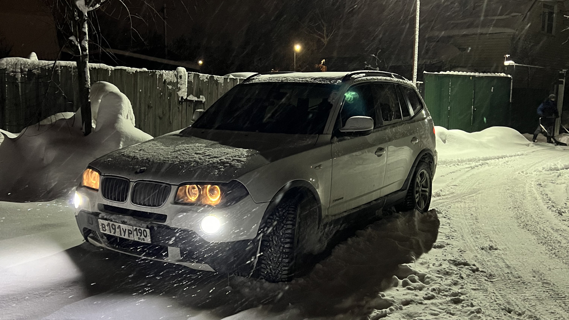 BMW X3 (E83) 2.5 бензиновый 2010 | Белка на DRIVE2