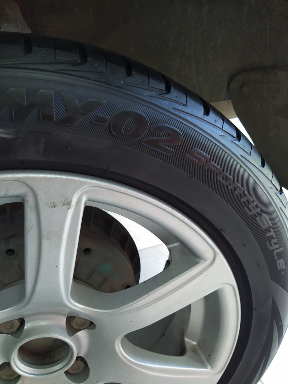 Bridgestone Sporty Style 195/55/15 в лето с дисками СКАД — Lada Гранта ...