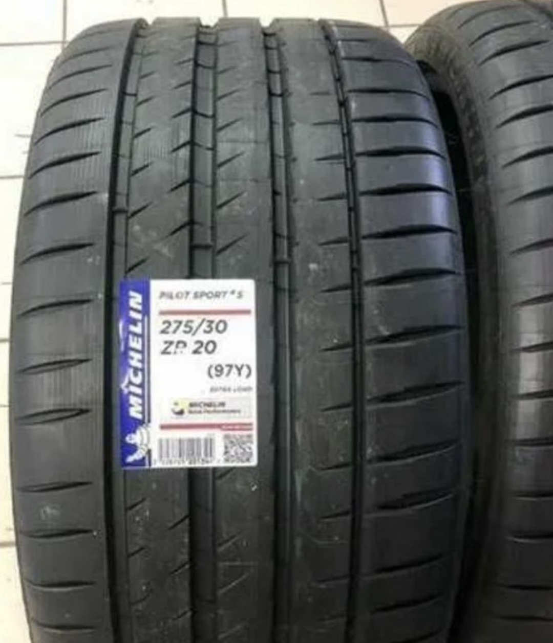 Michelin pilot sport 4 r20