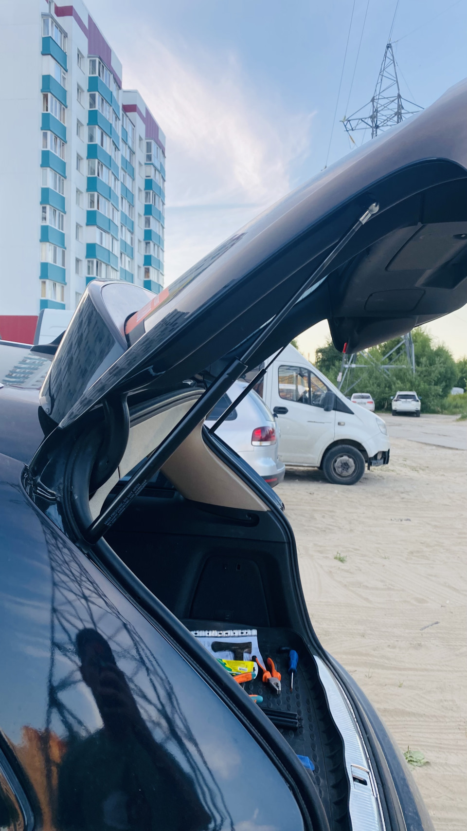 Не открывается крышка багажника Audi q7 — Audi Q7 (1G), 3 л, 2008 года ...