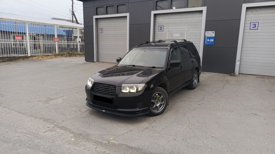 Subaru Forester フォリアン