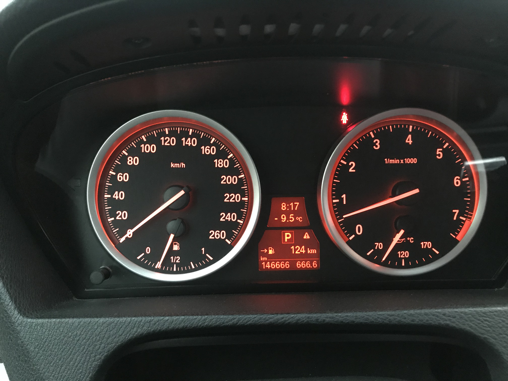 Лопнул расширительный бачок — BMW X6 (E71/E72), 3 л, 2008 года | просто ...