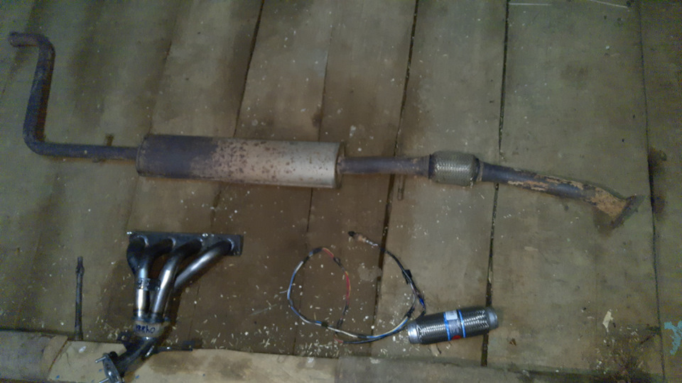 4. 6 артикул 01346. резонатор гольф 3 1. выхлопная труба рено симбол 1. 4.