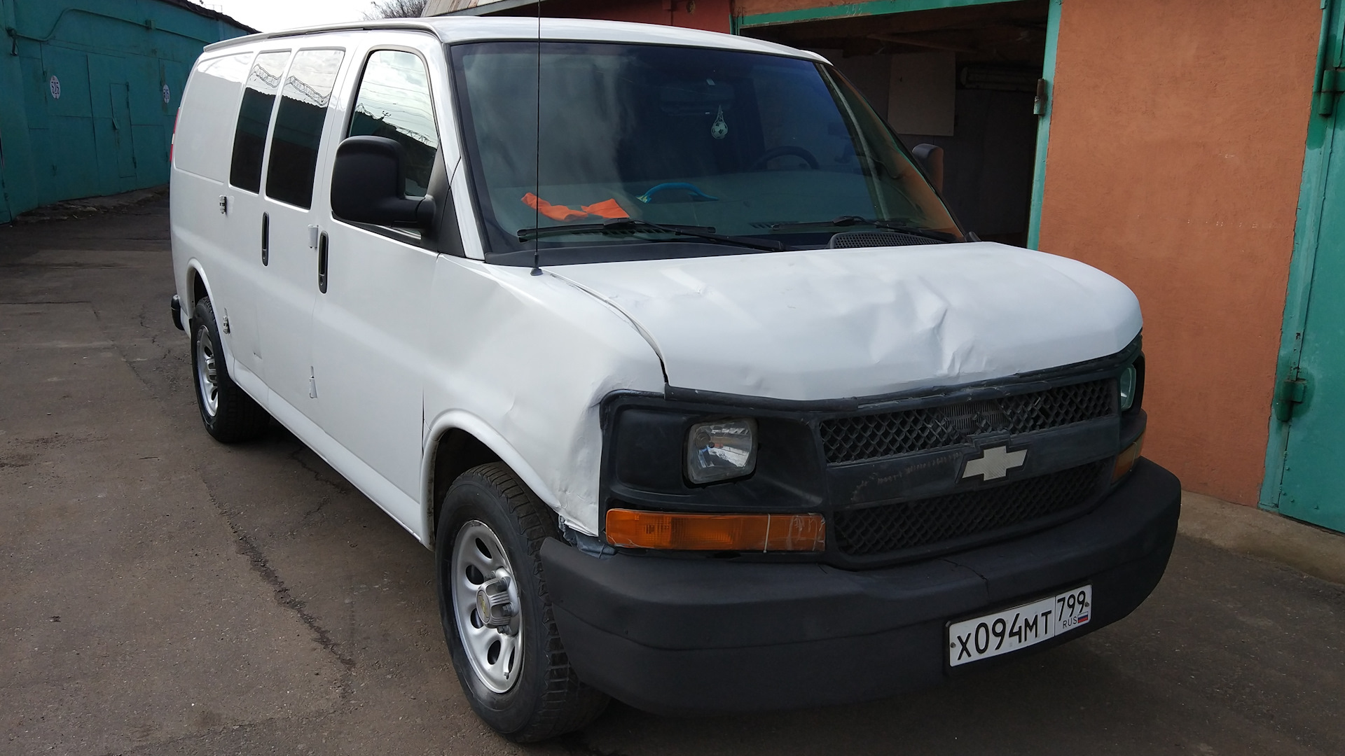 Chevrolet Express (GMT601) 4.3 бензиновый 2011 | V6 4,3L FULL-SIZE VAN 🚐  на DRIVE2