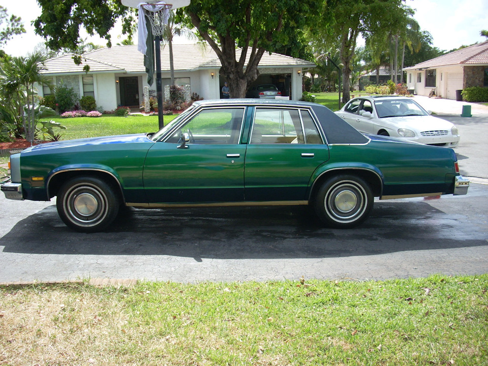 Chrysler Newport 1977