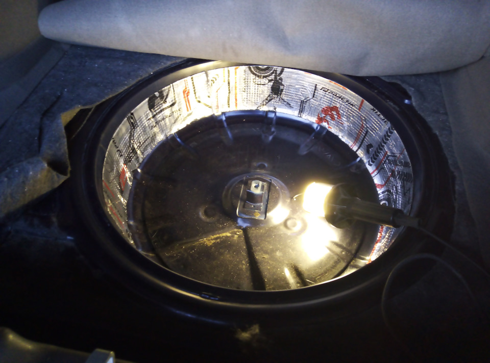 Шумоизоляция калины#ниша запасного колеса — Lada Калина универсал, 1,6 ...