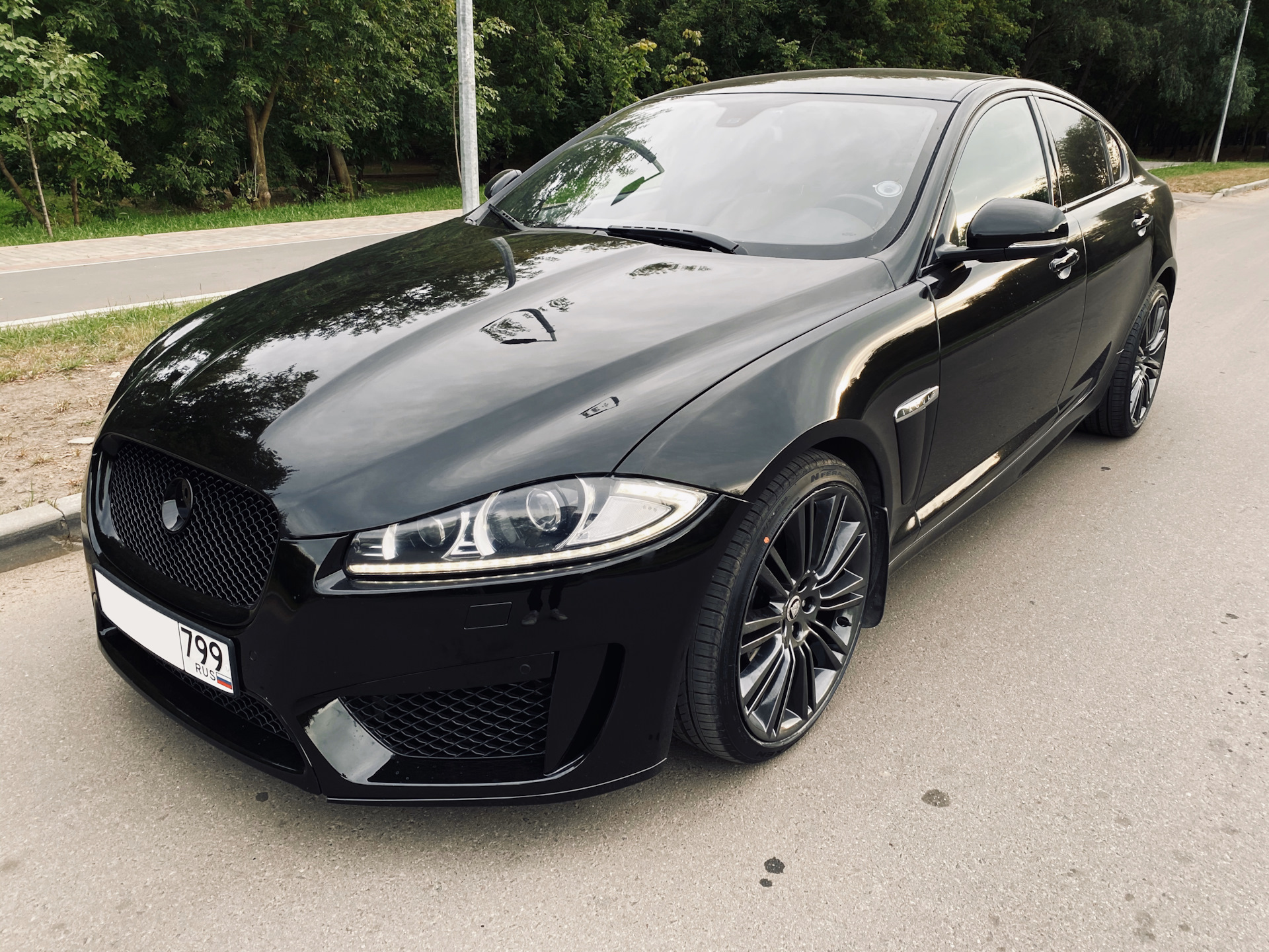 Jaguar xf картинки