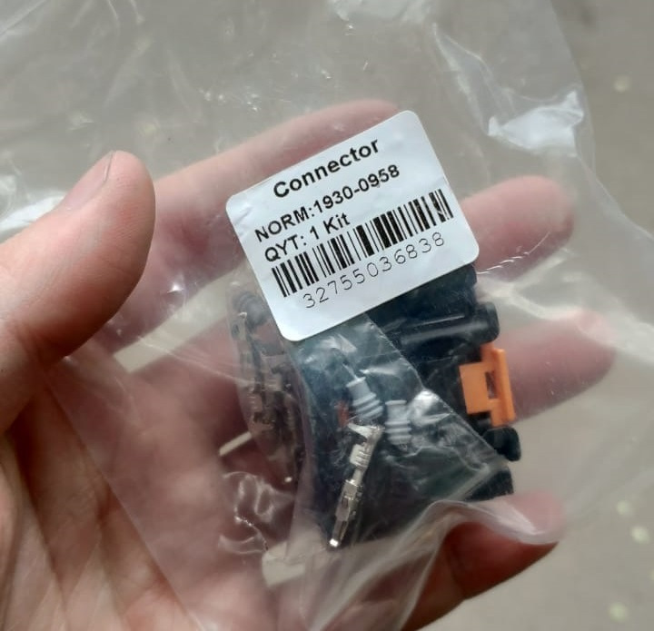 Фото в бортжурнале Opel Astra J. Запчасти на фото: 19300958