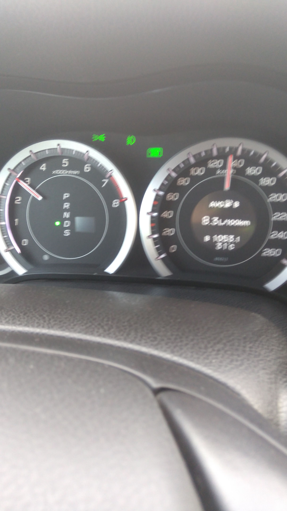 Фото в бортжурнале Honda Accord (8G). Запчасти на фото: B10531