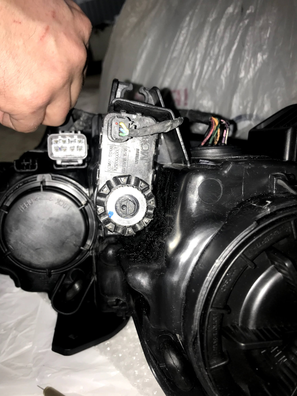 Корректор от Mobis, из старой ревизии. — Mitsubishi Outlander (3G)