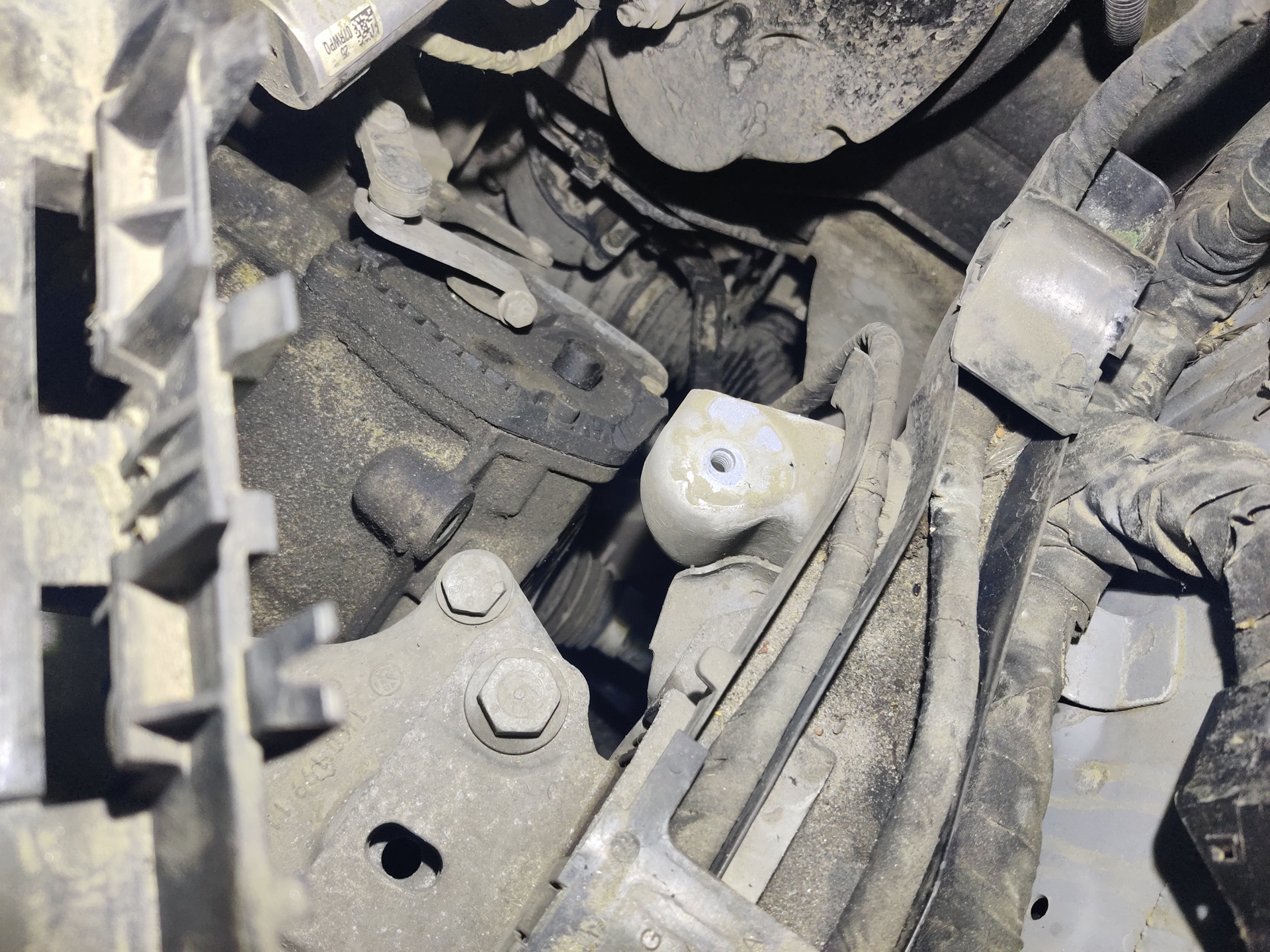 Масло на DSG. Видок не очень — Volkswagen Golf Mk6, 1,6 л, 2012 года ...