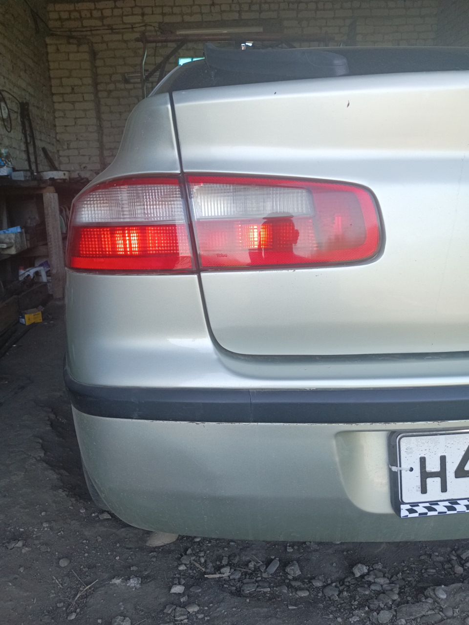 Не работает стоп сигнал — Renault Laguna II, 1,8 л, 2003 года | электроника  | DRIVE2