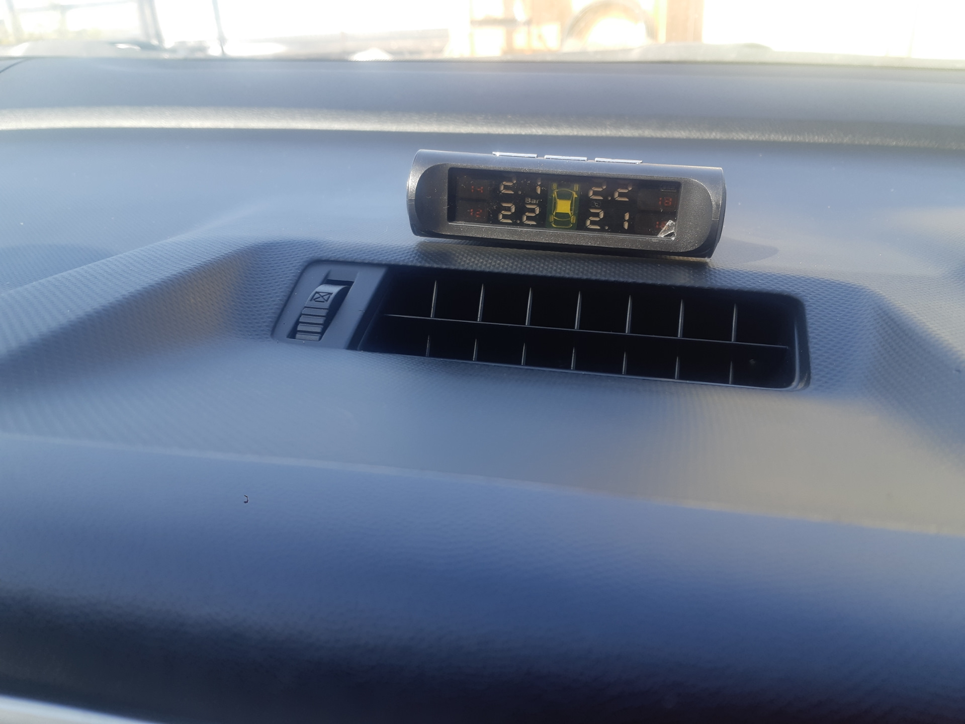 Датчик давления шин — Toyota Wish (AE20), 1,8 л, 2010 года | аксессуары ...