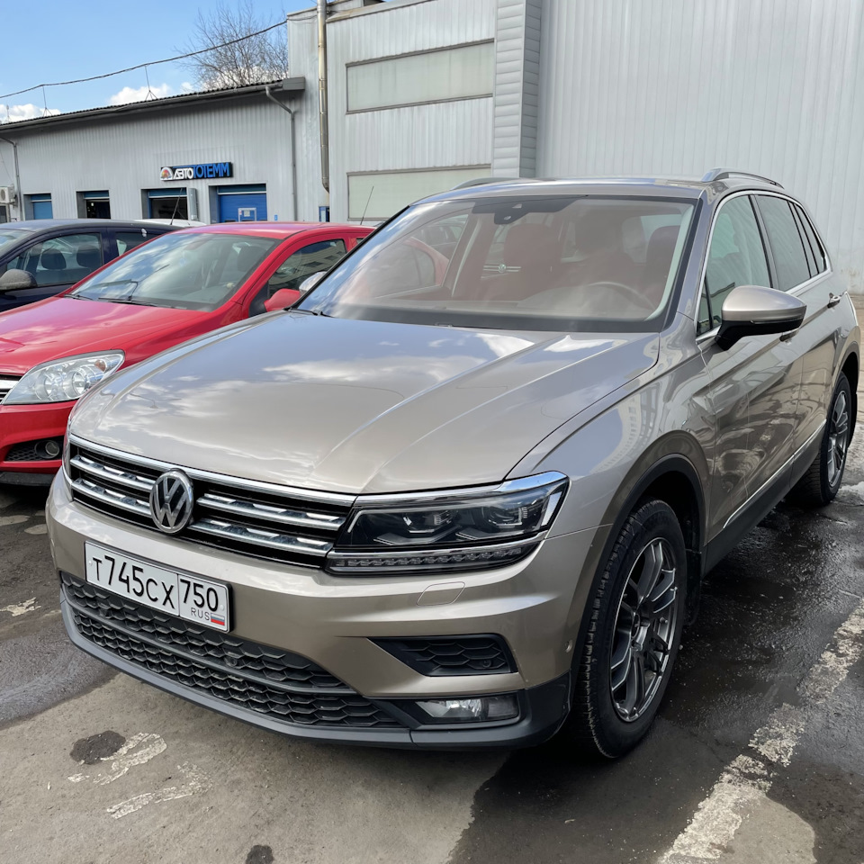 40000 позади. Идём на 4 год: дооснащение, ТО, смена колес. — Volkswagen  Tiguan (2G), 1,4 л, 2018 года | просто так | DRIVE2