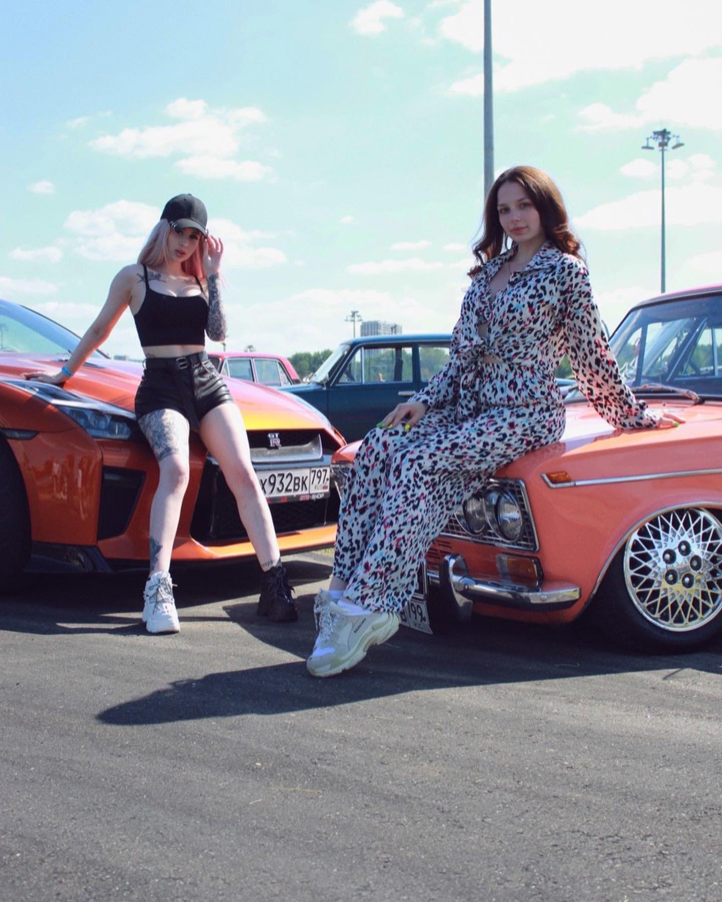 Форсаж 4 гонка. Девушка и бмв е36 на обои. Иномарку девочку бунтарку. Тойота селика и девушки. Форд мустанг женский.