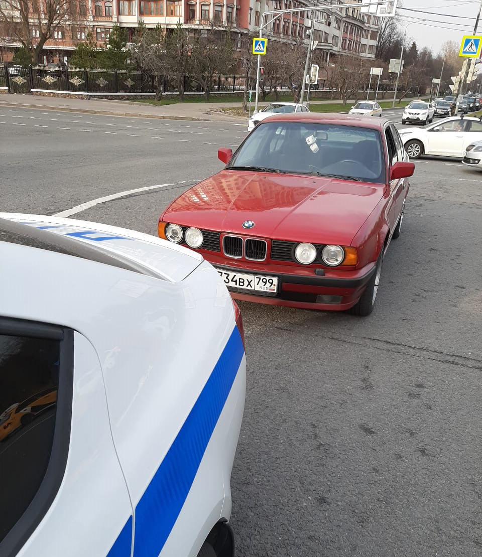 Bad boys, bad boys whatcha gonna do? Whatcha gonna do when they come for  you? — BMW 5 series (E34), 2 л, 1991 года | нарушение ПДД | DRIVE2