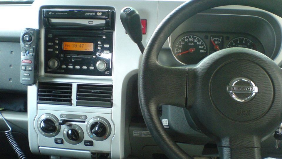 Nissan Cube идеальный квадрат