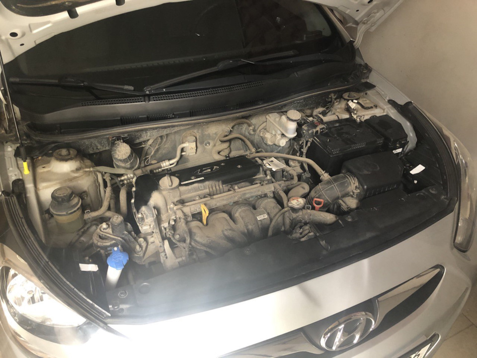 Гаражная мойка под капотом — Hyundai Solaris, 1,6 л, 2013 года | мойка ...