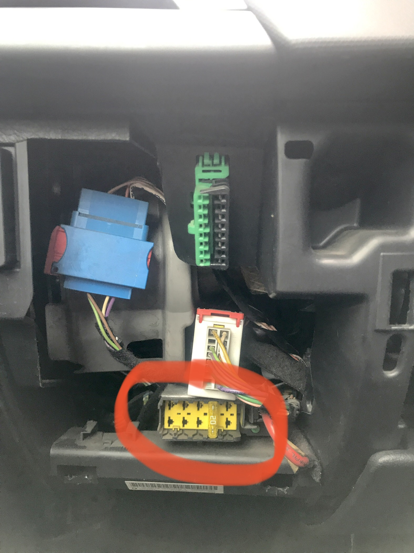 пежо 207 obd2 разъем