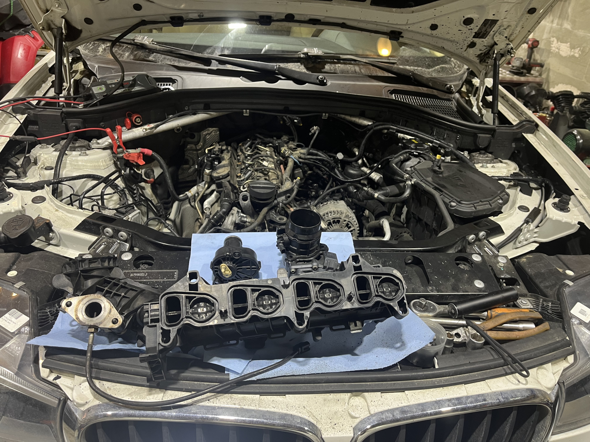 Чистка впускного коллектора B47 — BMW X3 (F25), 2 л, 2015 года | своими ...