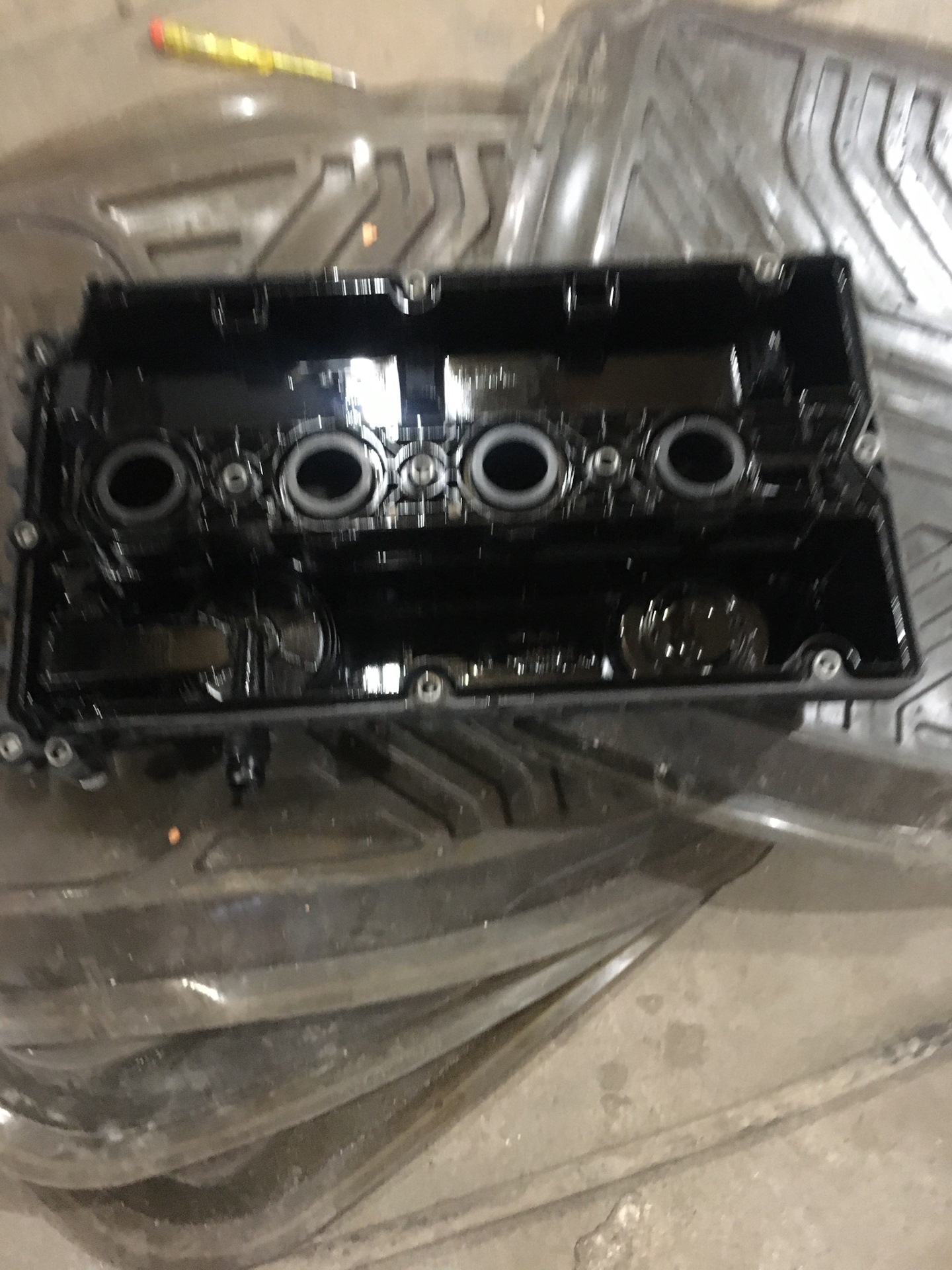 Прокладка клапанной крышки — Opel Astra H GTC, 1,8 л, 2008 года ...