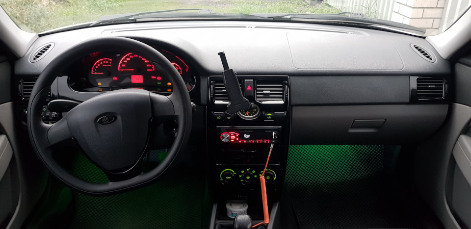 #7 Замена шкал панели приборов — Lada Приора седан, 1,6 л, 2010 года ...