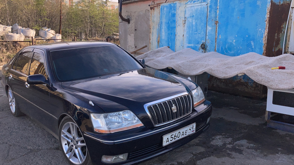 Toyota Crown Majesta 1999