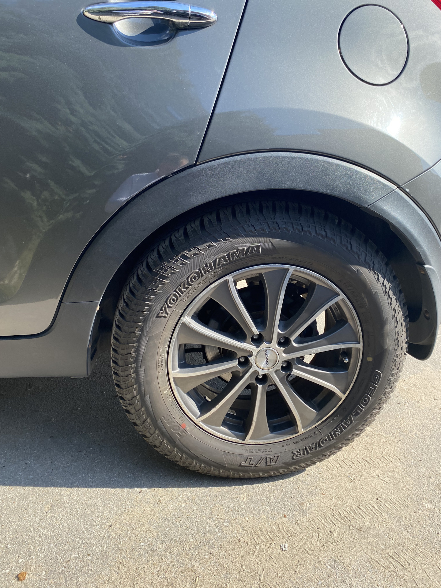 Летняя резина — KIA Sportage (3G), 2 л, 2011 года | шины | DRIVE2
