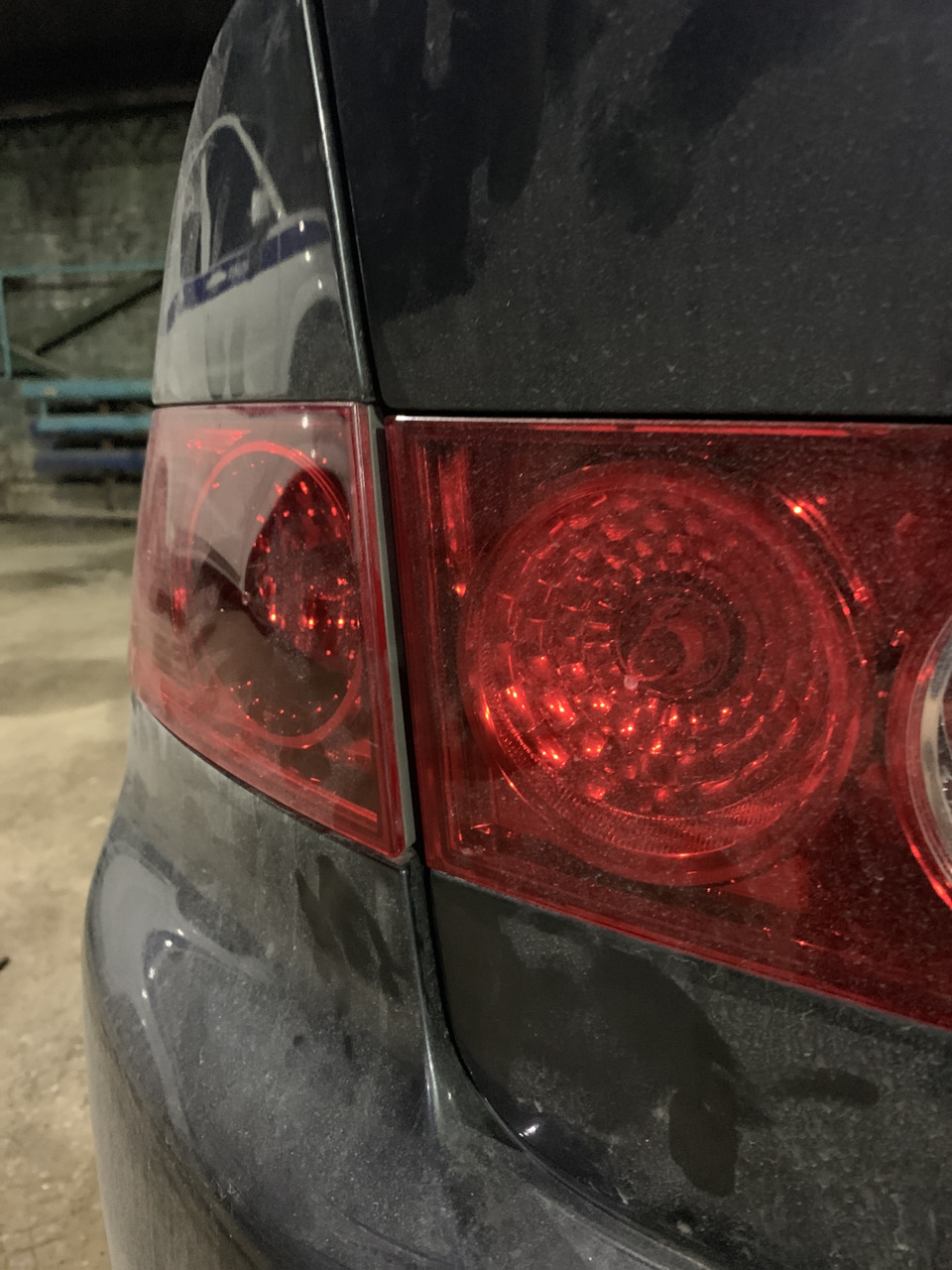 ХЕЛП ребят может кто поможет? Как отрегулировать крышку багажника ...