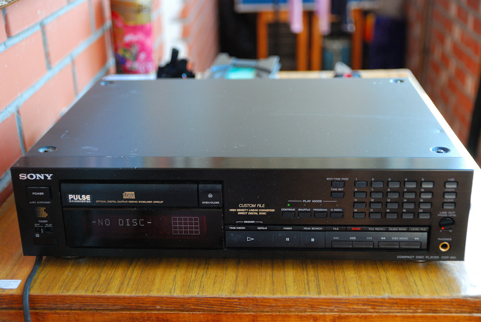 SONY コンパクトディスクプレーヤー　CDP-991 Sony CDP-991 CD Player