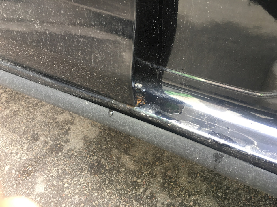 порог вмятина — Volkswagen Golf Plus