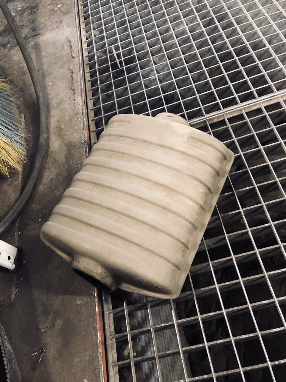 Удаление резонатора. — BMW 3 series Coupe (E92), 2 л, 2010 года ...