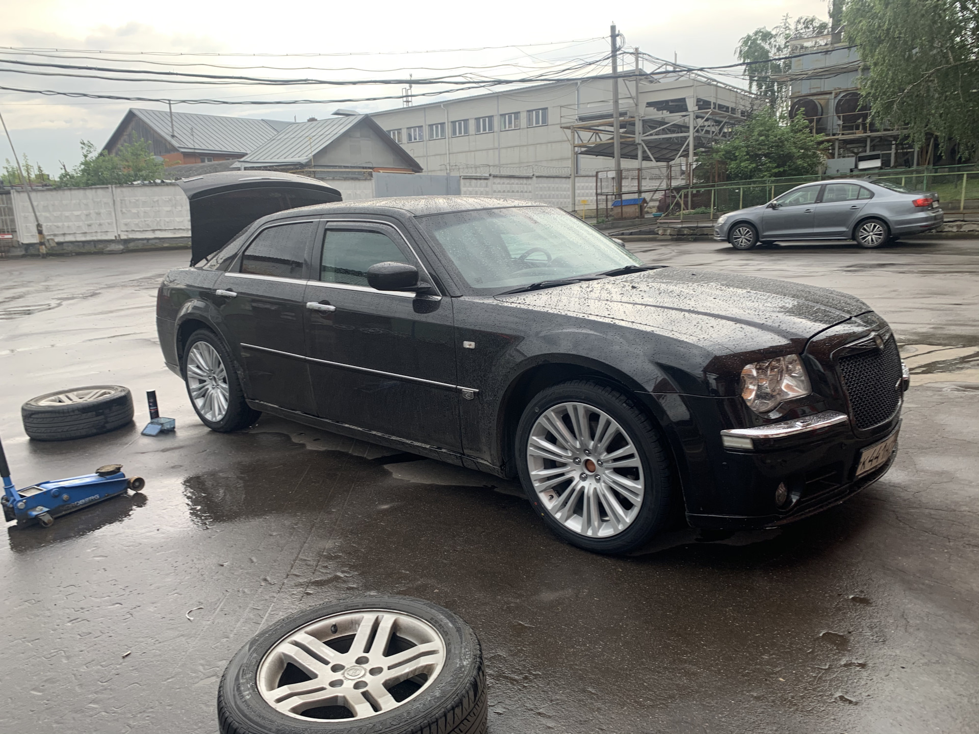 Chrysler 300c Crazy Colors