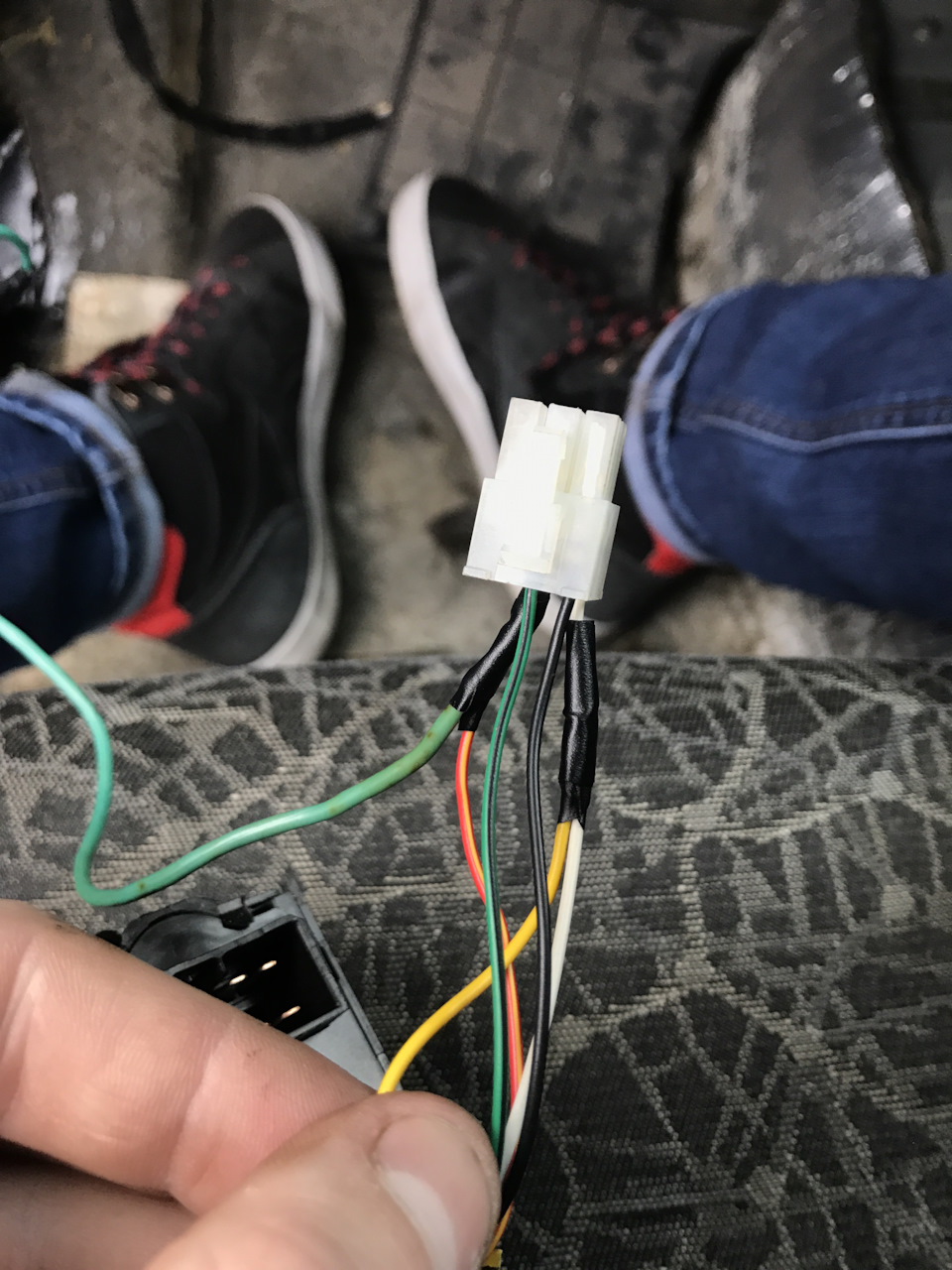 Подключение туманок к лепестку — Daewoo Lanos, 1,5 л, 2008 года ...